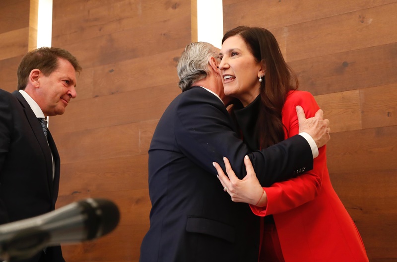 61df8006-afa9-4317-a5b2-30db57b0b71c