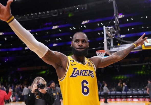 LeBron James hace historia- es ya el máximo anotador de canastas NBA