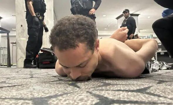 Detenido por tiroteo en cena de Trump enfrenta dos cargos federales